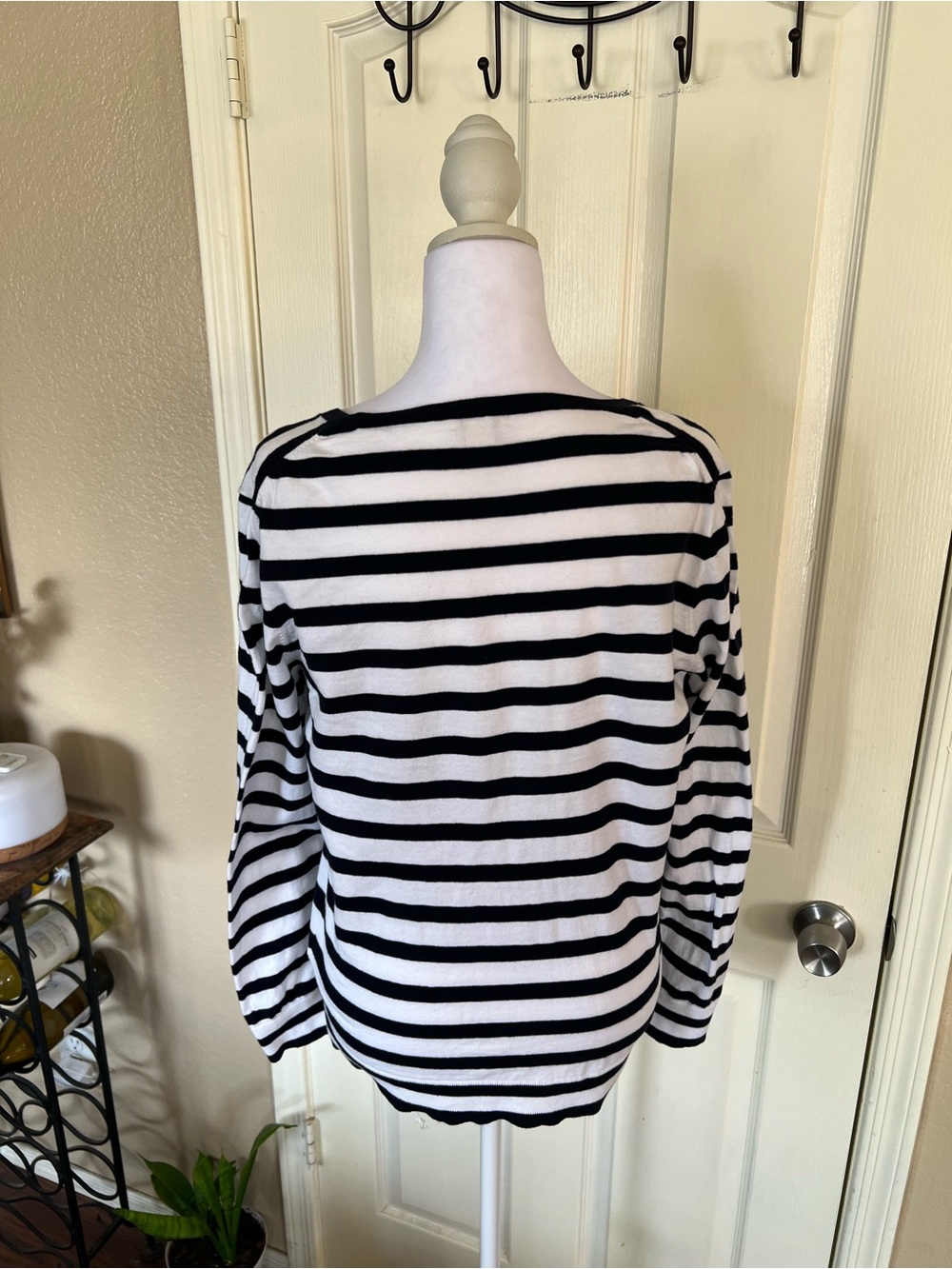 J.Crew Blackish-Blue White Striped 100% Cotton V-Neck Lightweight Sweater Size L - Picture 8 of 9